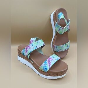 Women’s wedge sandals size 7